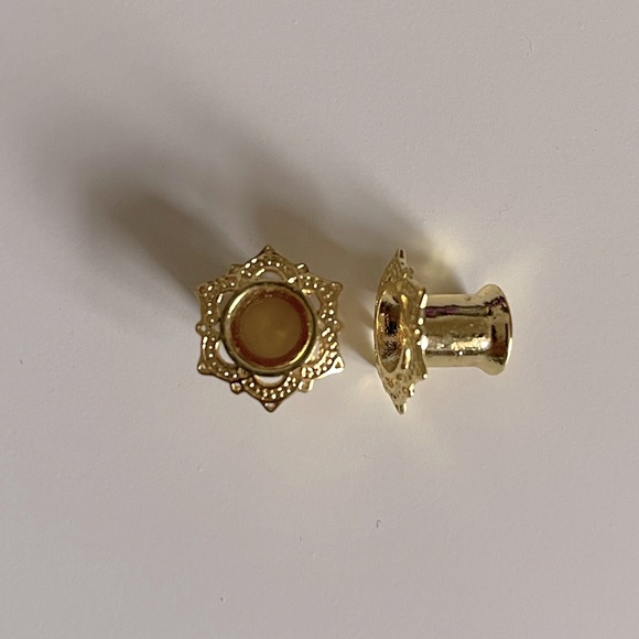 Gold tone lotus 2g tunnel body jewelry earrings - Picture 1 of 2